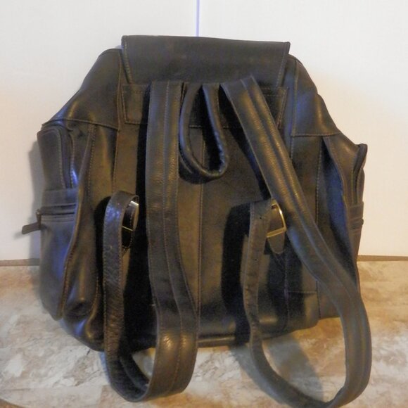 👜 Clava Drawstring Leather Backpack - 7 Zippered Pockets & Compartments 👜 - Picture 2 of 6